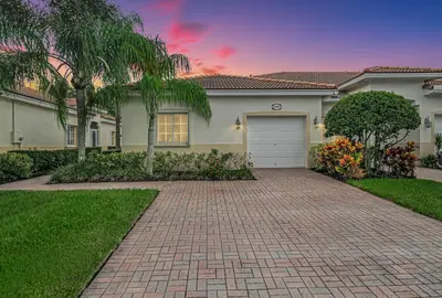 2327 WINDJAMMER Way, West Palm Beach – Villa for sale