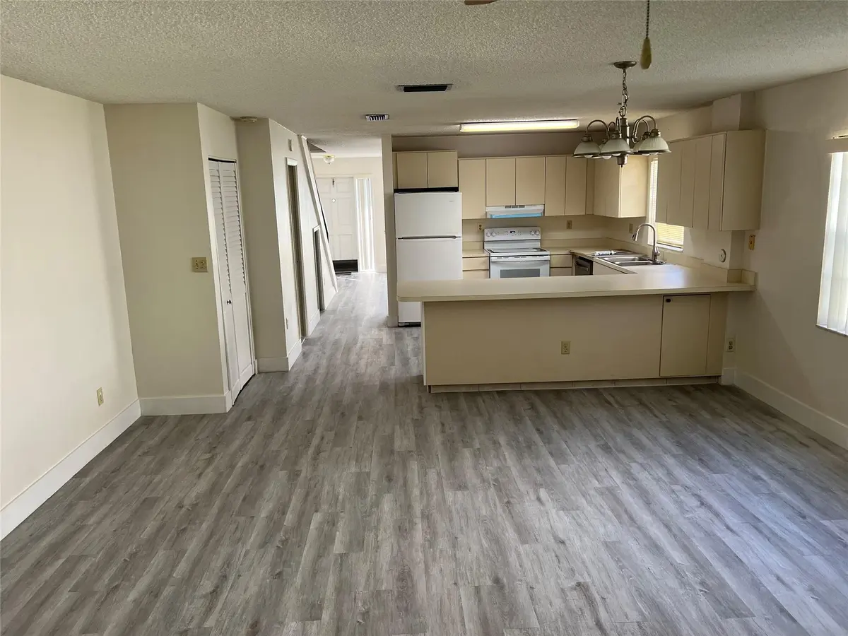 Photo 8 at 2941 NW 92nd Avenue, Coral Springs