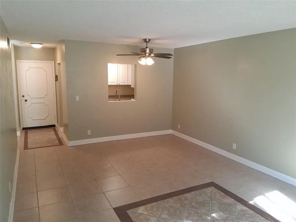 MD22222222222222222 at 5720 NE 22ND Way 406, Fort Lauderdale