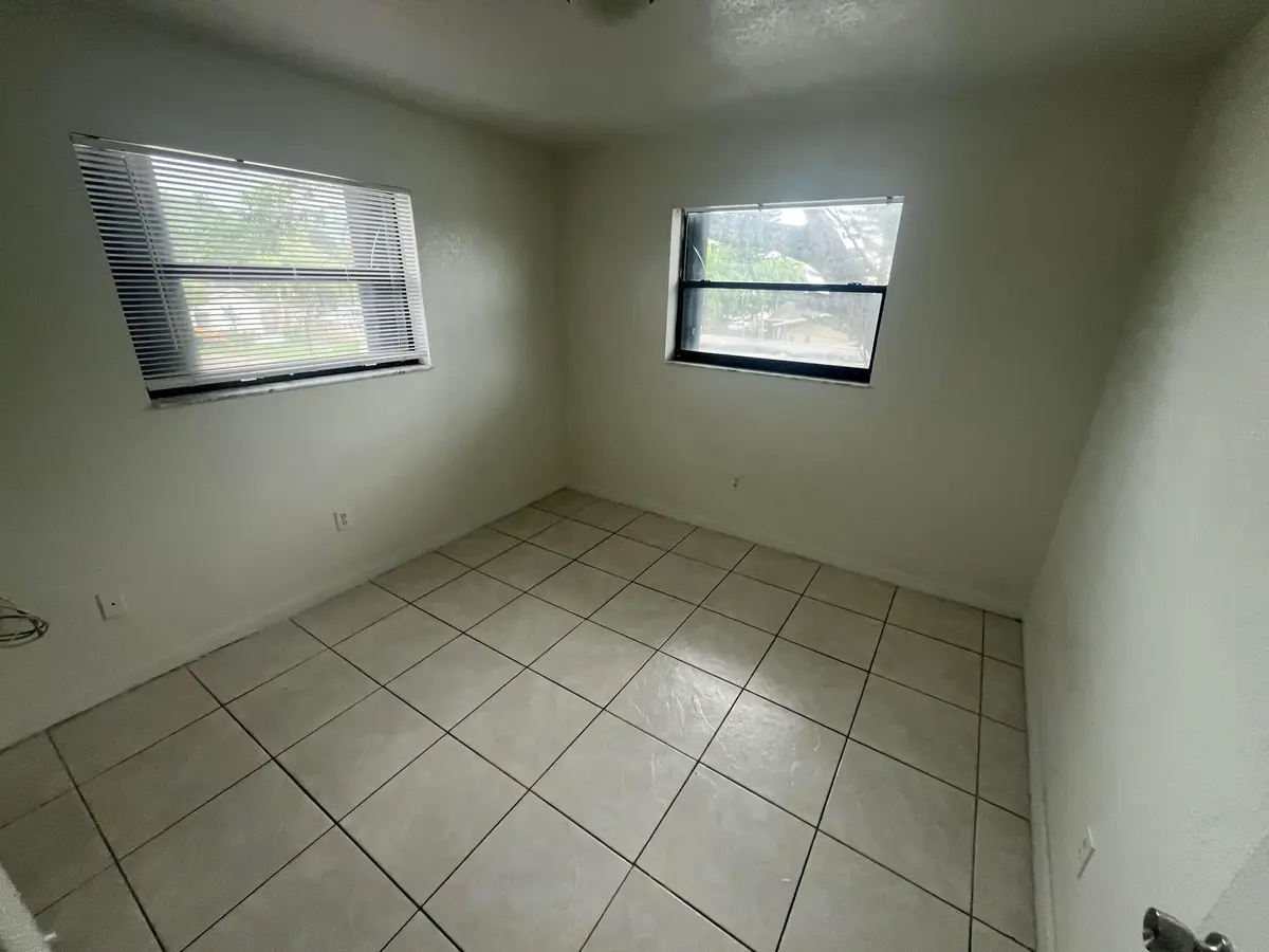 IMG_8615 at 421 NW 7th Terrace 3, Fort Lauderdale