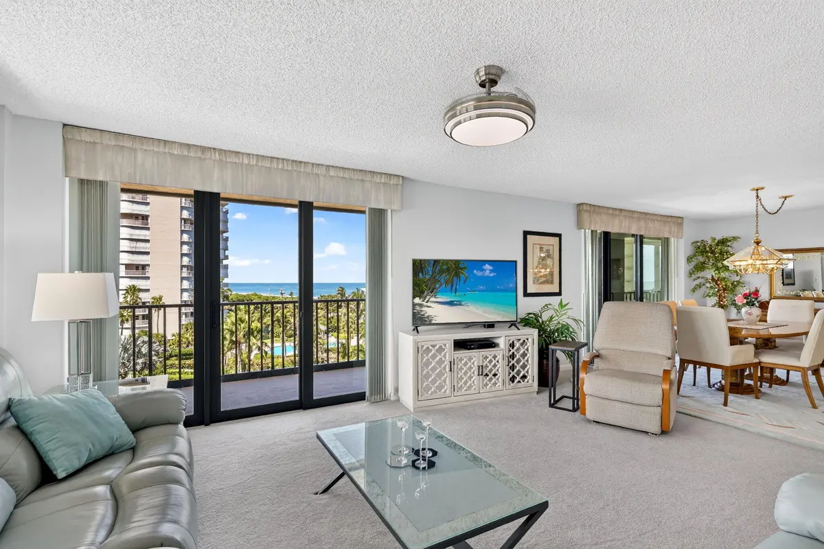 10-web-or-mls-5P1A6474 at 5047 N Highway A1A 604, Fort Pierce