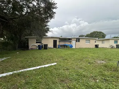 506 HOLLY Avenue A/B, Fort Pierce – Duplex for sale