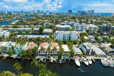 411 Hendricks Isle, Fort Lauderdale – Townhouse for sale
