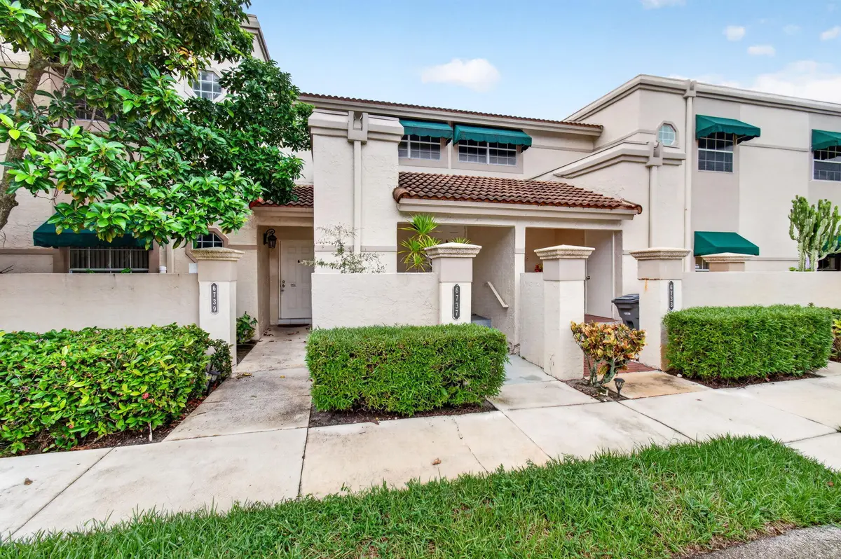 WELCOME TO BOCA POINTE at 6737 Via Regina, Boca Raton