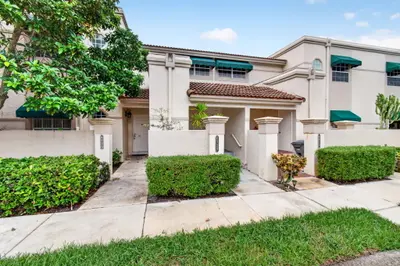 6737 Via Regina, Boca Raton – Condominium for sale