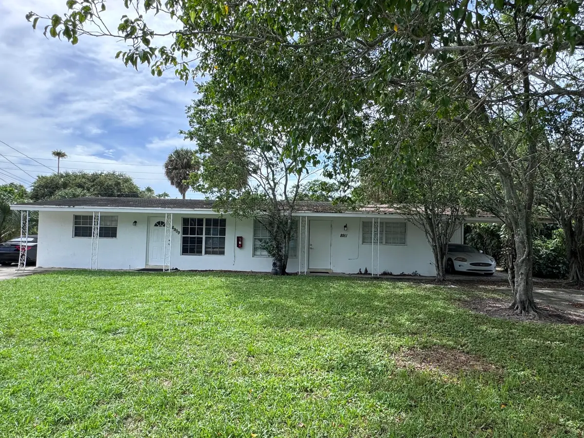 Duplex 8911 at 8911 Sunset Drive, Palm Beach Gardens