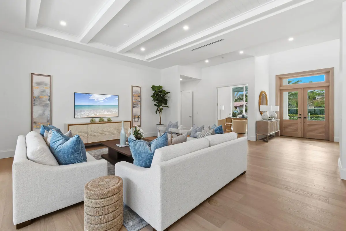 Great Room at 192 RIVER Drive, Tequesta