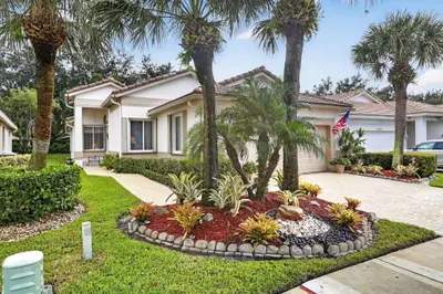 2260 Sapphire Circle, West Palm Beach – Single Family Residence for sale