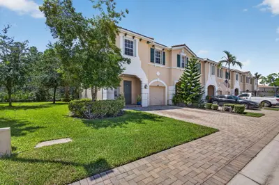 140 SW OTTER RUN Place, Stuart – Townhouse for sale