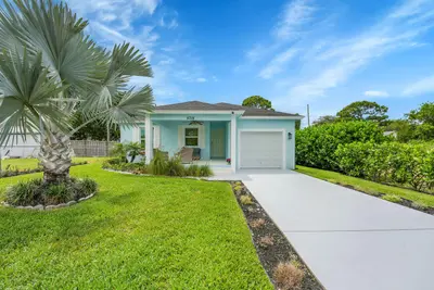 5715 SE Pine Avenue, Stuart – Single Family Residence for sale