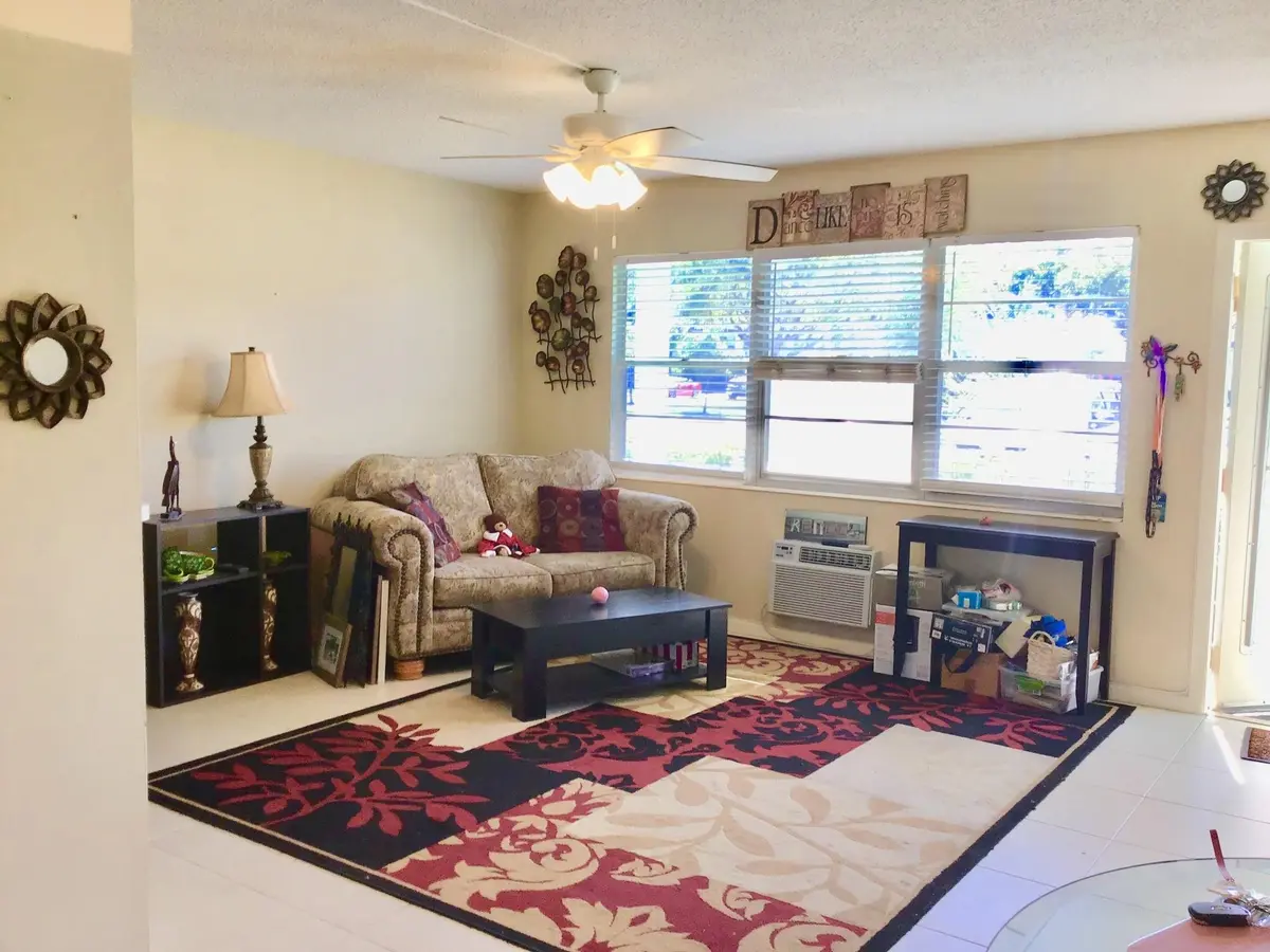 Photo 6 at 7 OAKRIDGE B 7, Deerfield Beach