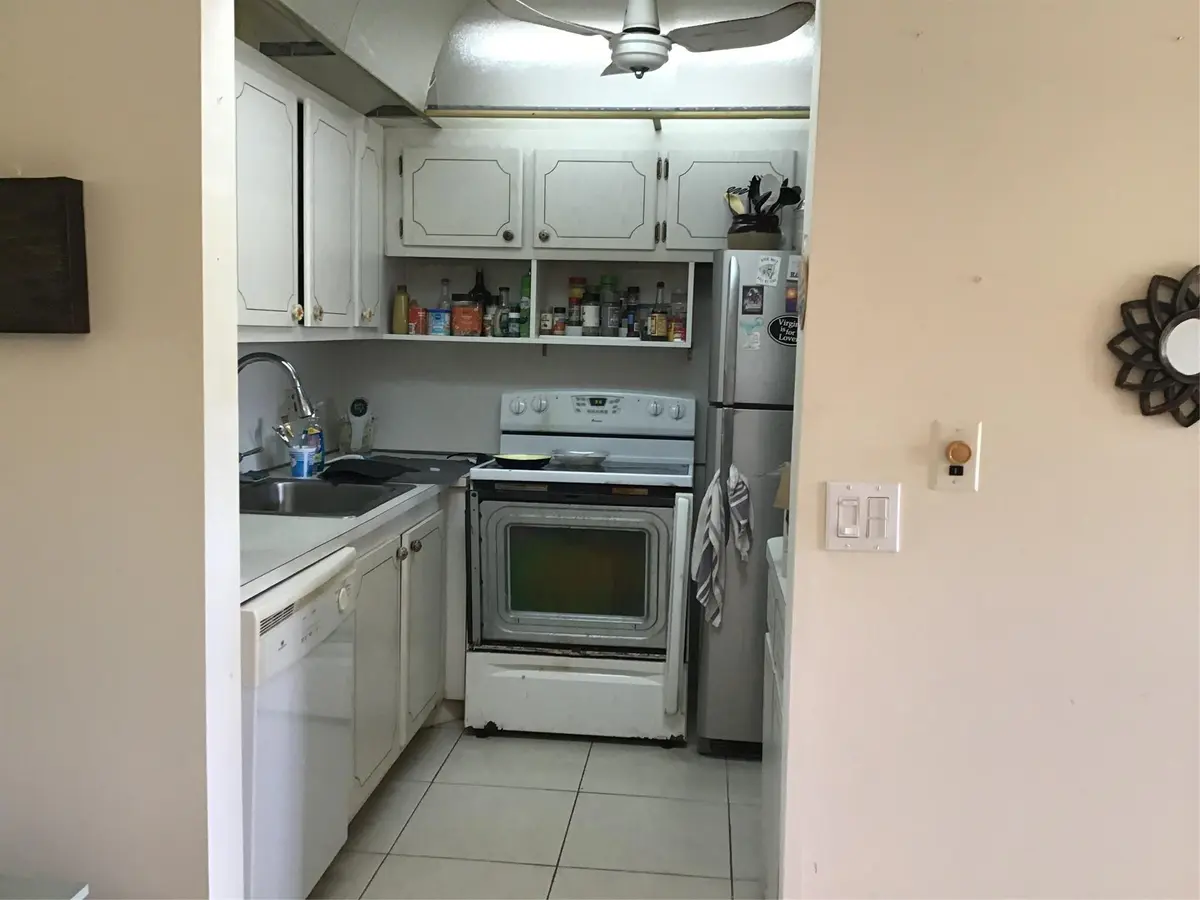 Photo 8 at 7 OAKRIDGE B 7, Deerfield Beach