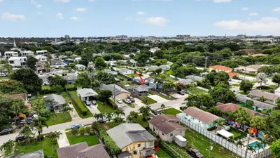 323 NW 4TH Avenue, Delray Beach – Single Family Residence for sale