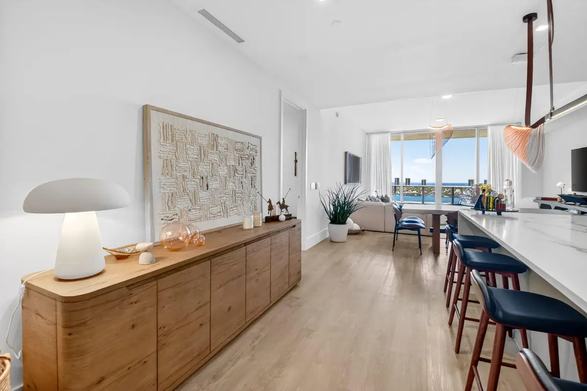 Living area at 220 Lake Shore Drive 1708, Lake Park
