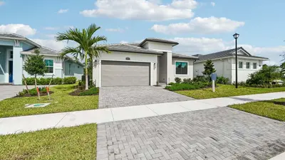13566 SE Grovewood Drive, Port St. Lucie – Single Family Residence for sale