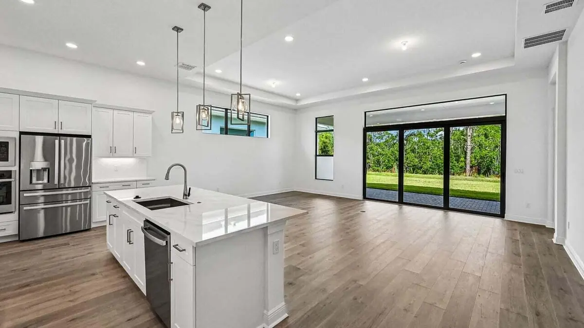 Kitchen at 13566 SE Grovewood Drive, Port St. Lucie