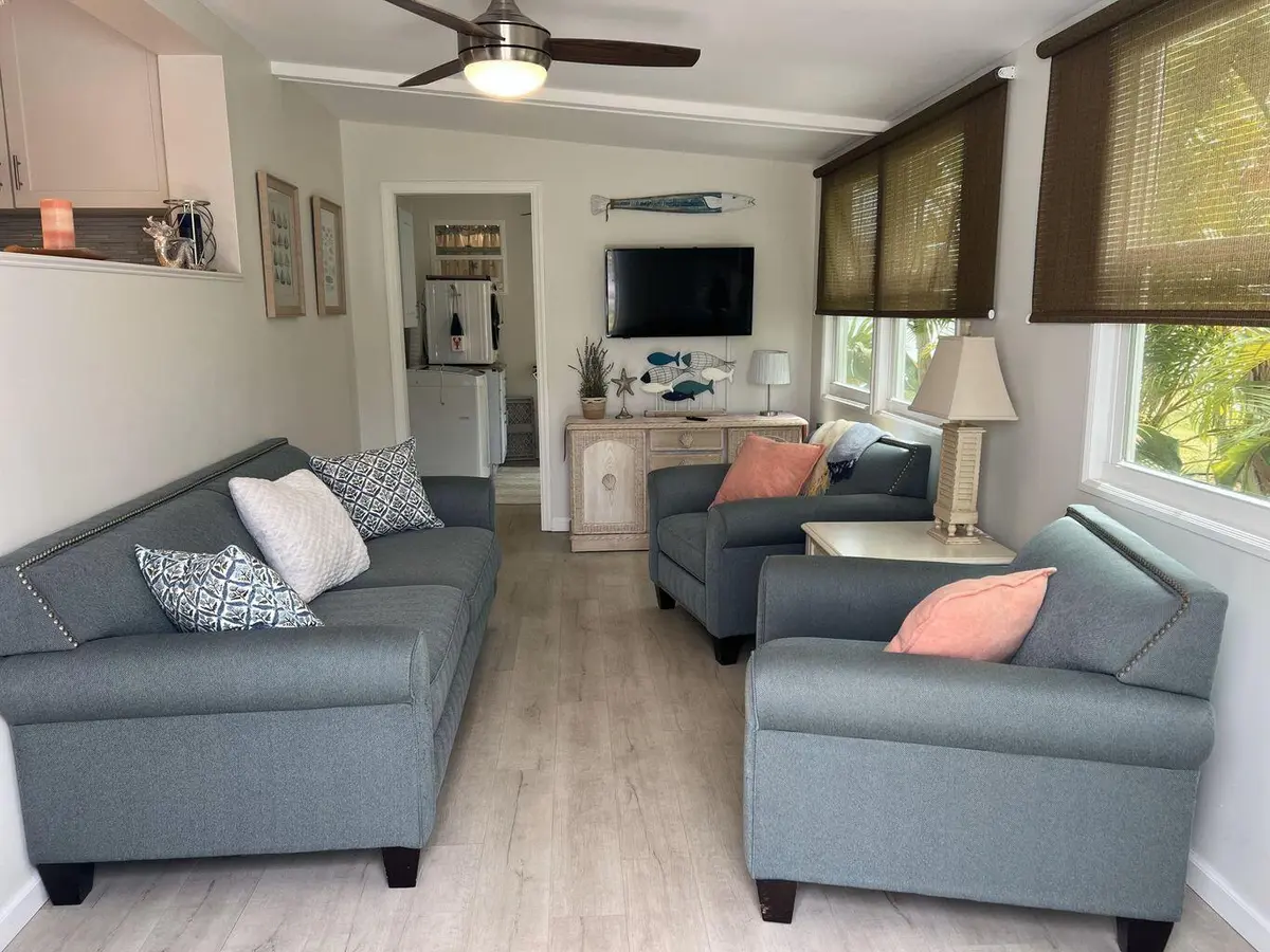 LR2 at 11000 SE FEDERAL  Highway lot 20, Hobe Sound