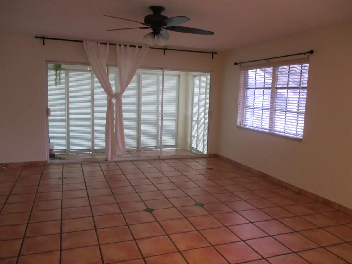 LR HARRISON at 3720 HARRISON Street 3, Hollywood