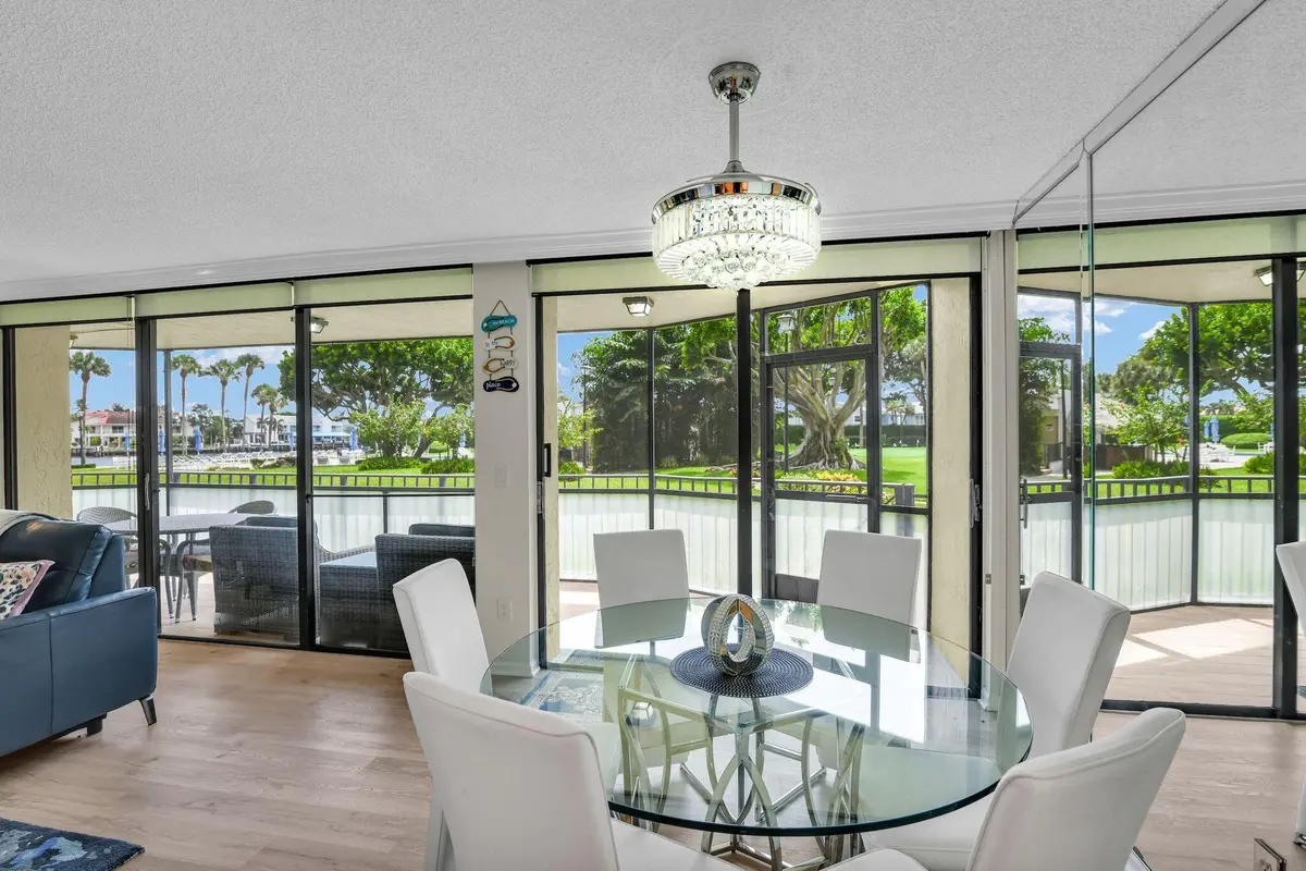 109 Main area dinning 2 at 899 Jeffery Street 109, Boca Raton