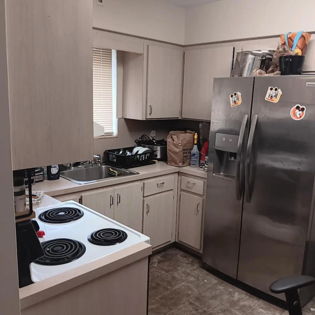 kitchen 2 bedil at 2341 HARDING Street, Hollywood