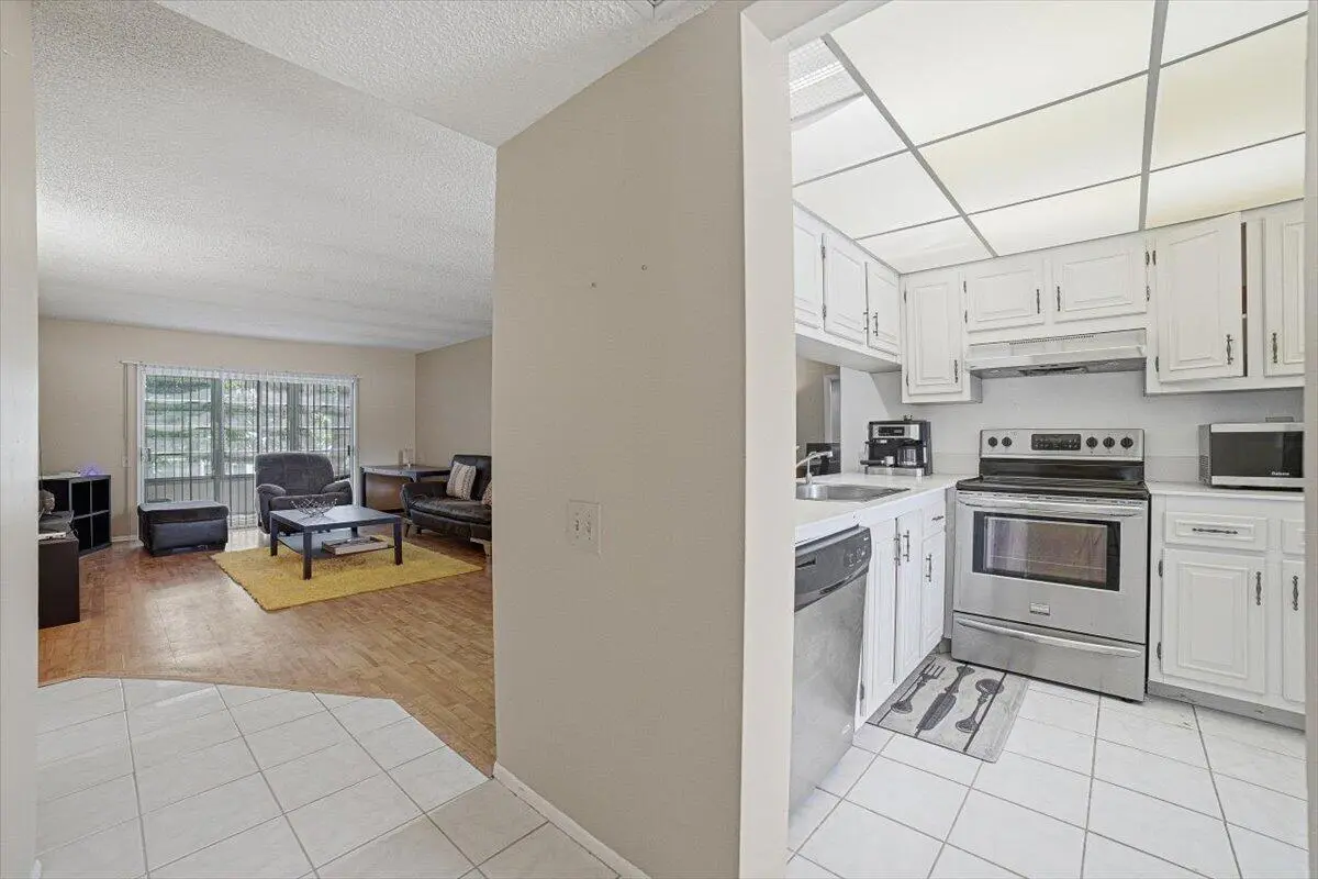 24-Entrance at 4602 MARTINIQUE Way A2, Coconut Creek