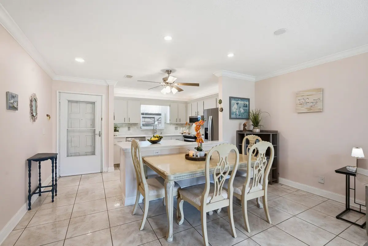 Dining Area at 6531 SE Federal Highway A-105 Highway, Stuart