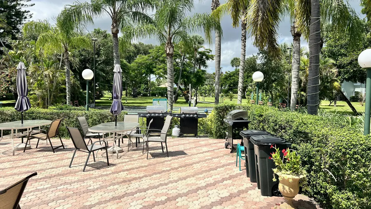 Pool BBQ at 2440 SW 22nd Avenue 707, Delray Beach