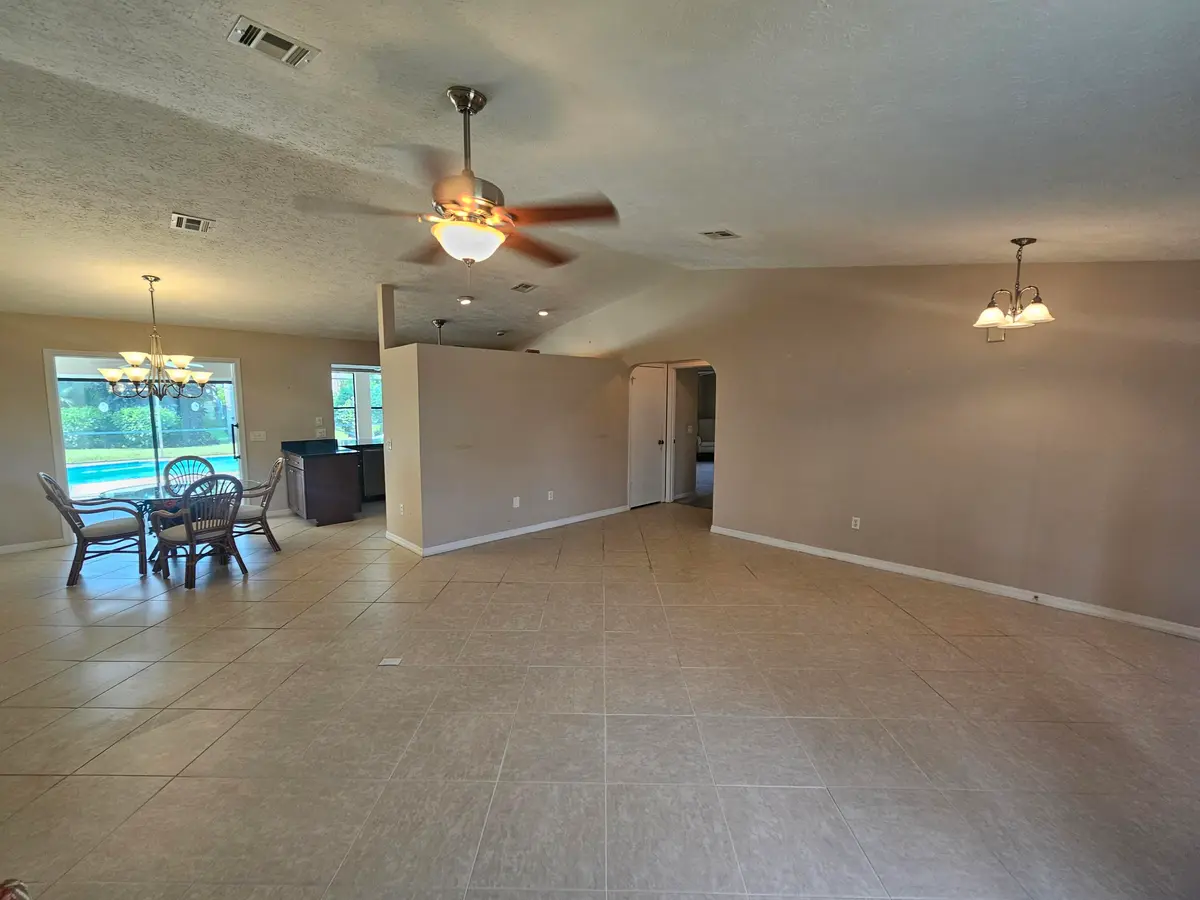 421 SE Faith Terrace, Port St. Lucie, FL – photo 4