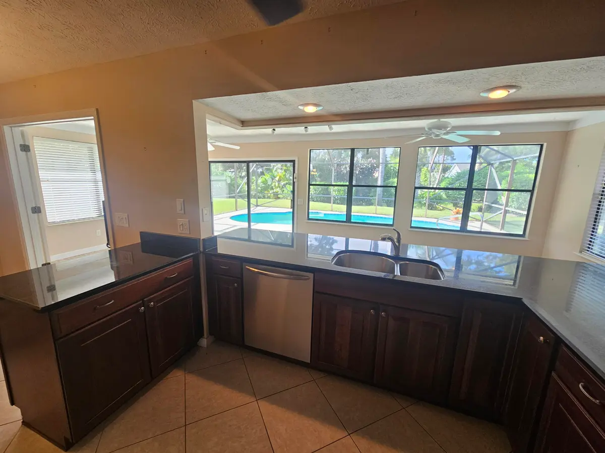 421 SE Faith Terrace, Port St. Lucie, FL – photo 6