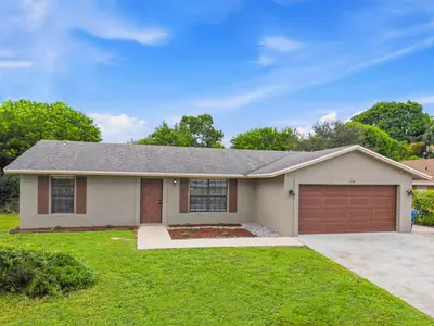 234 La Mancha Avenue, Royal Palm Beach – Single Family Residence for sale