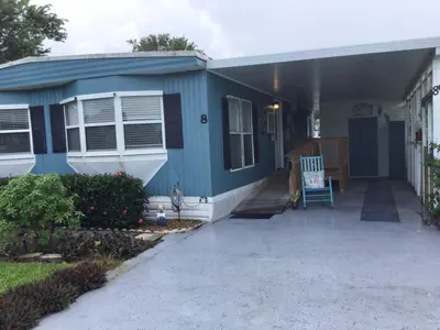 8 Santa Fe Lane, Port St. Lucie – Mobile Home for sale