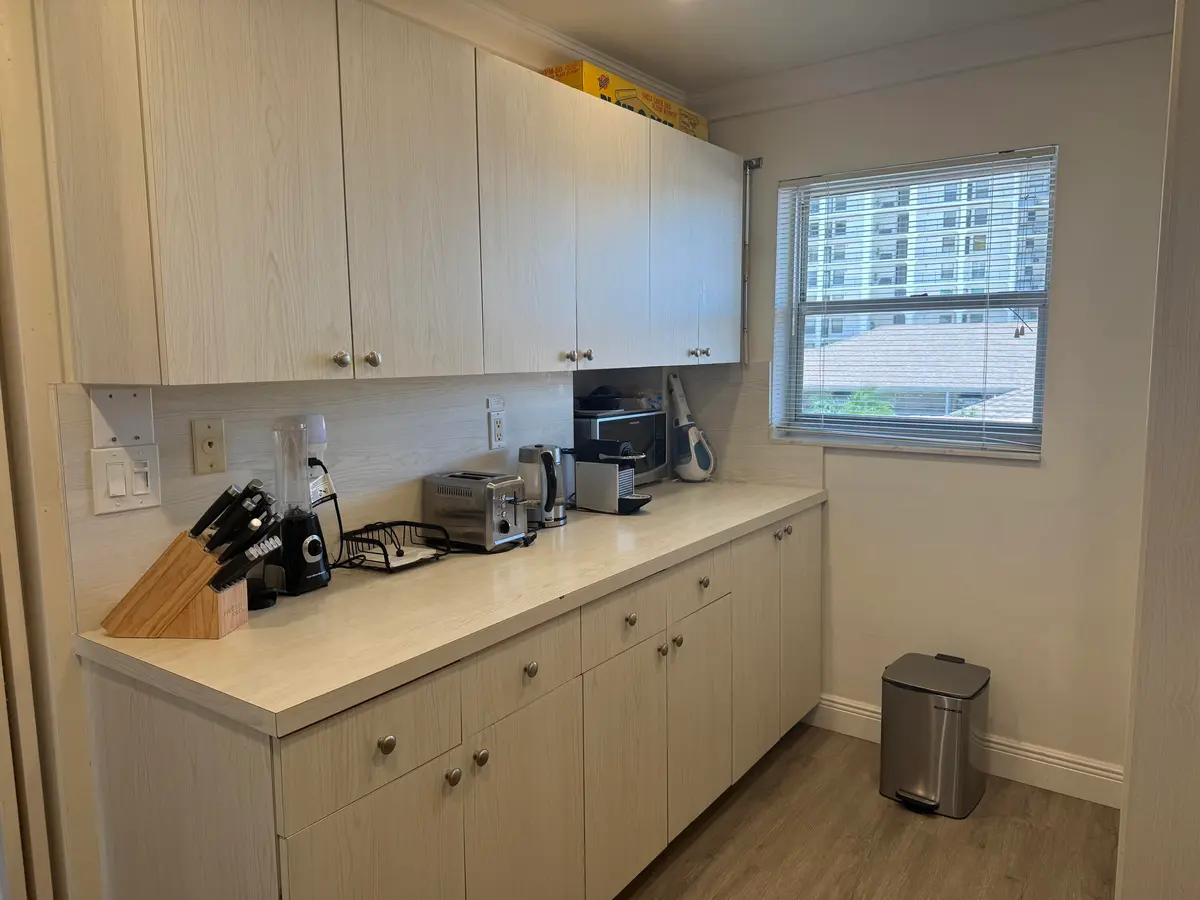 kitchen at 1537 E HILLSBORO Boulevard 238, Deerfield Beach