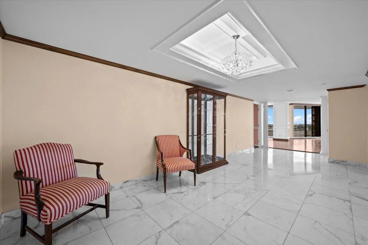 05-LUX_9593 at 100 Lakeshore Drive 558, North Palm Beach