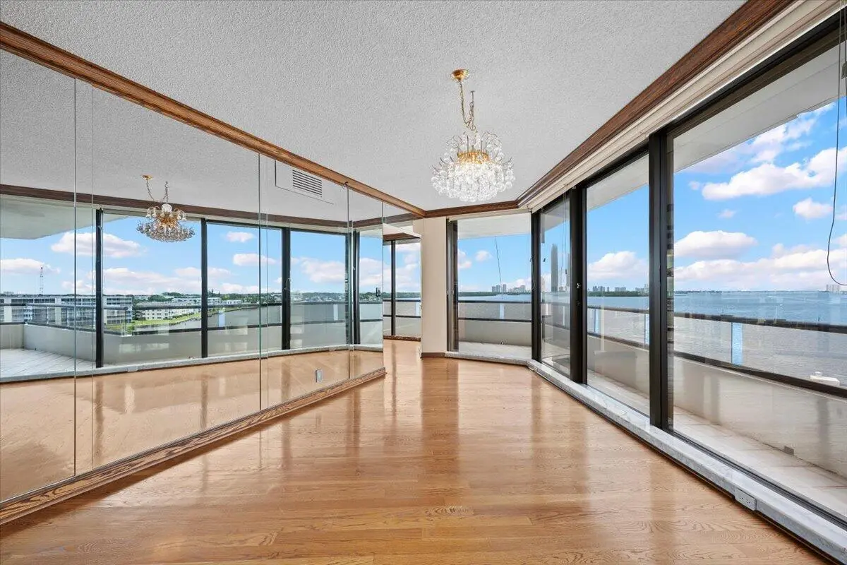 11-LUX_9633 at 100 Lakeshore Drive 558, North Palm Beach