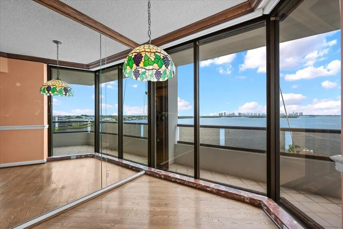 13-LUX_9658 at 100 Lakeshore Drive 558, North Palm Beach