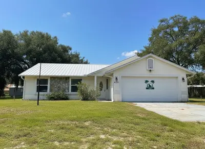 420 11TH Street, Vero Beach – Single Family Residence for sale