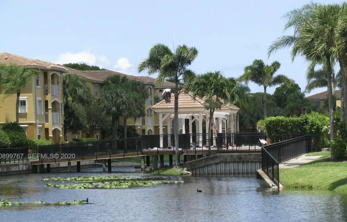 155 NW 96TH Terrace 2-302 at 155 NW 96TH Terrace Bldg 2 apt 302, Pembroke Pines