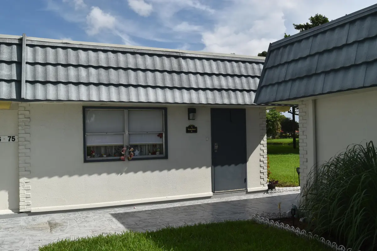 Front at 75 WATERFORD D, Delray Beach