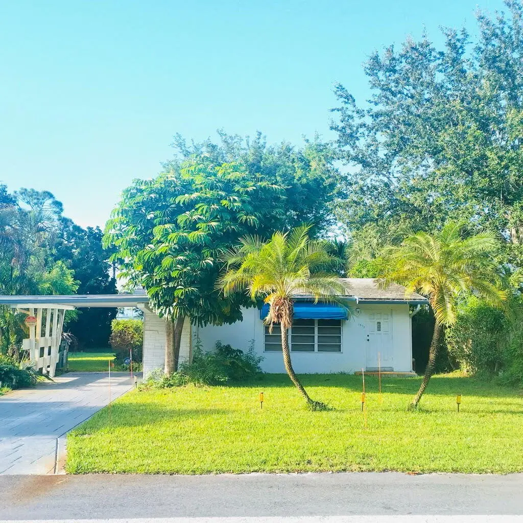 IMG-20260909-WA0077 at 1273 NE 37TH Street, Oakland Park
