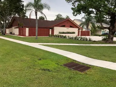 13825 YARMOUTH Drive C, Wellington – Villa for rent