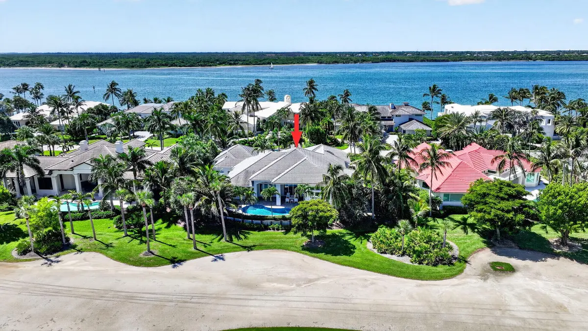 Aerial back at 7037 SE Harbor Circle, Stuart
