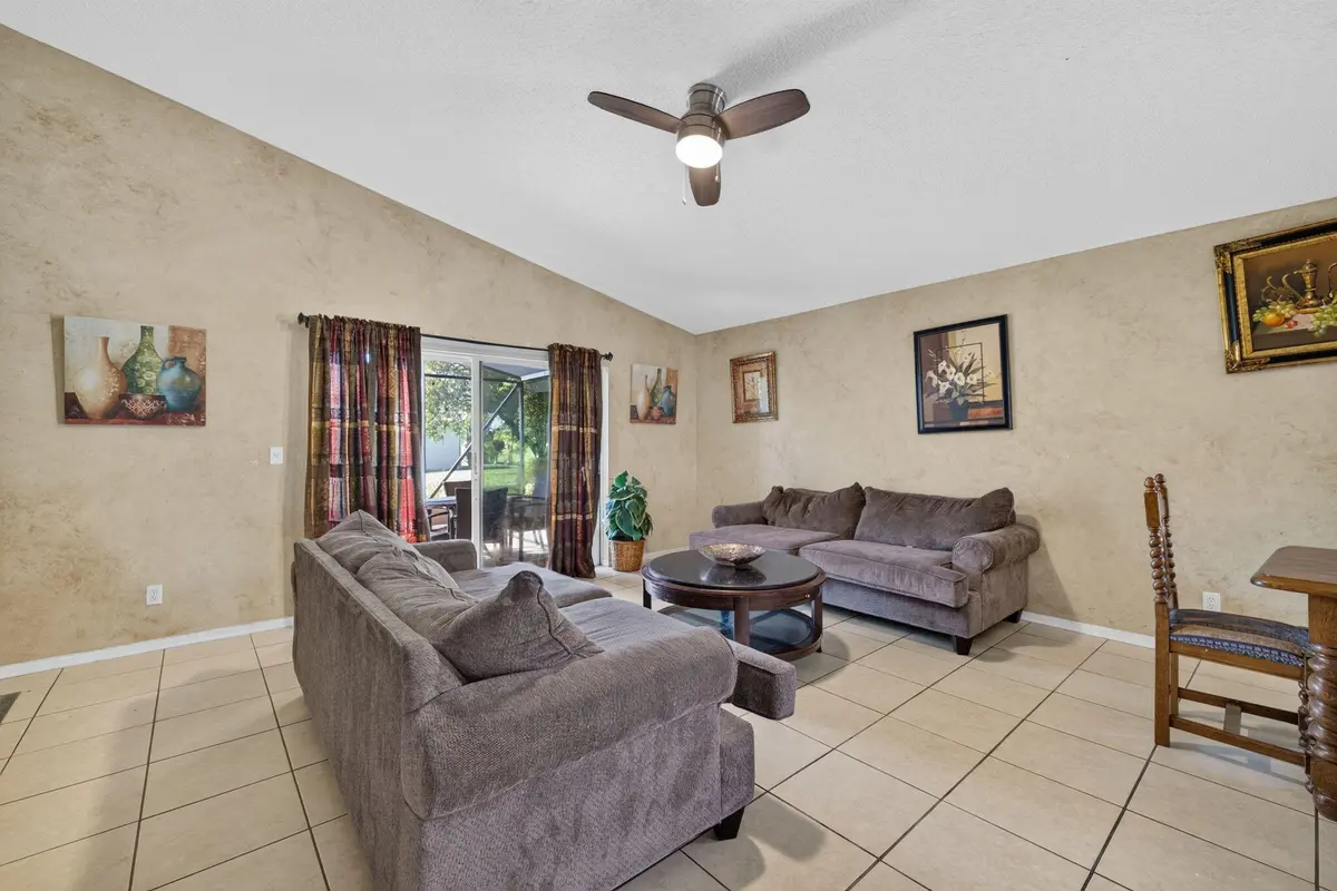 7-web-or-mls-3A5A4999 at 628 Stanford Lane, Port St. Lucie