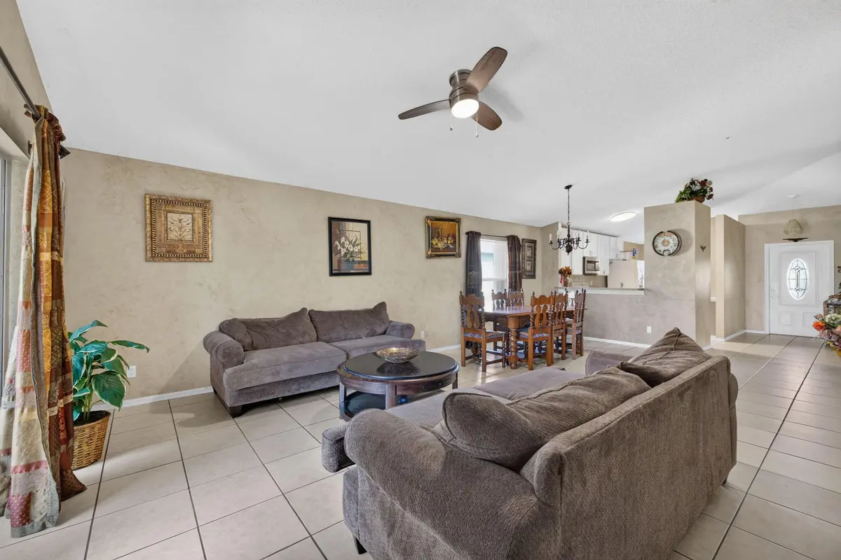 6-web-or-mls-3A5A4994 at 628 Stanford Lane, Port St. Lucie