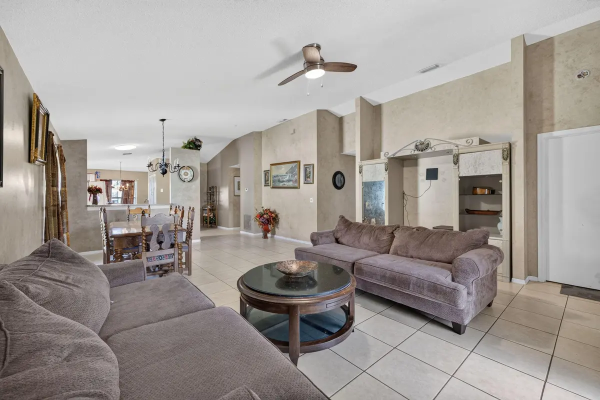 8-web-or-mls-3A5A5003 at 628 Stanford Lane, Port St. Lucie