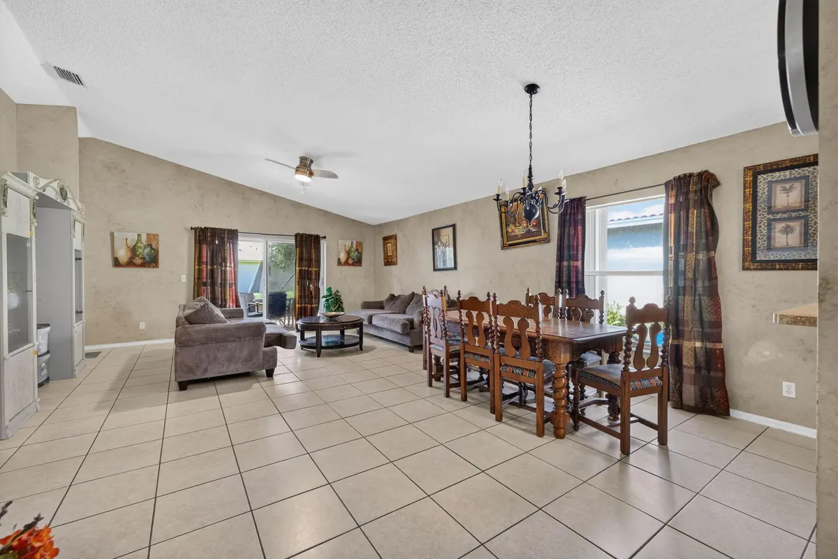 4-web-or-mls-3A5A4986 at 628 Stanford Lane, Port St. Lucie