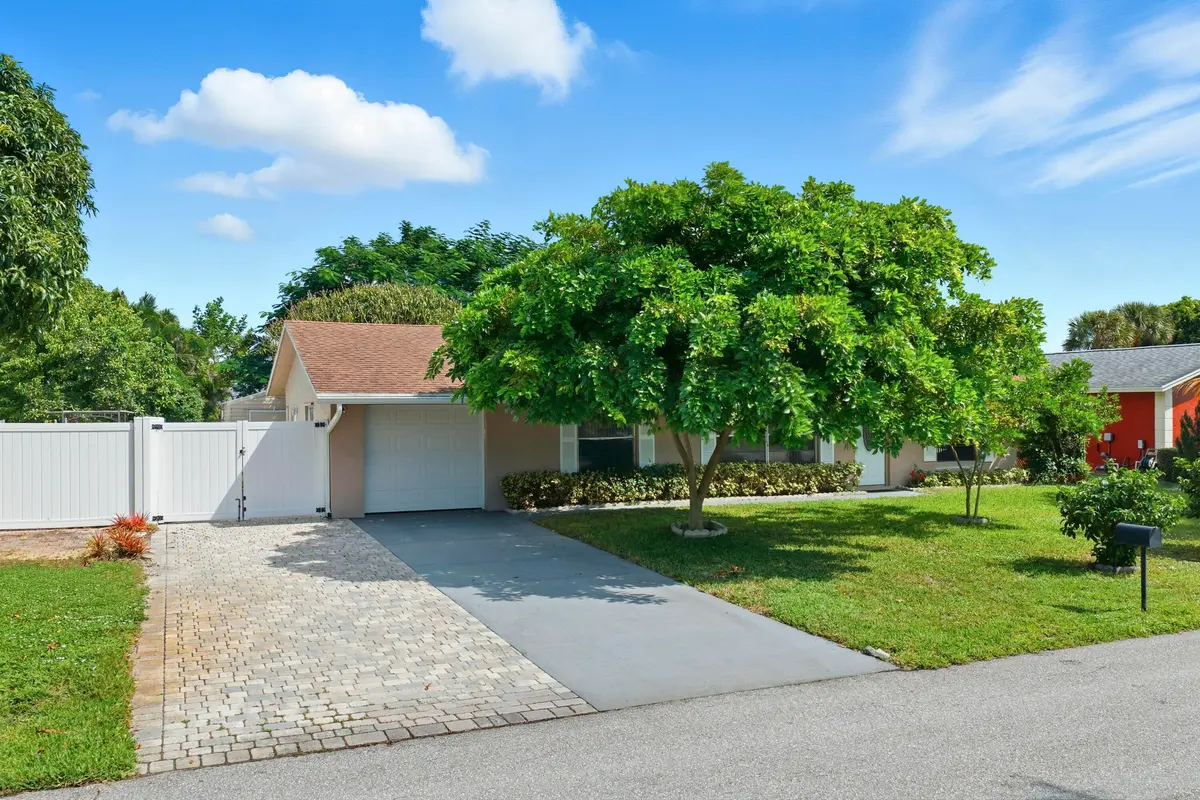 DJI_20251023132850_0750_D at 8685 SE KEATHLEY Court, Hobe Sound