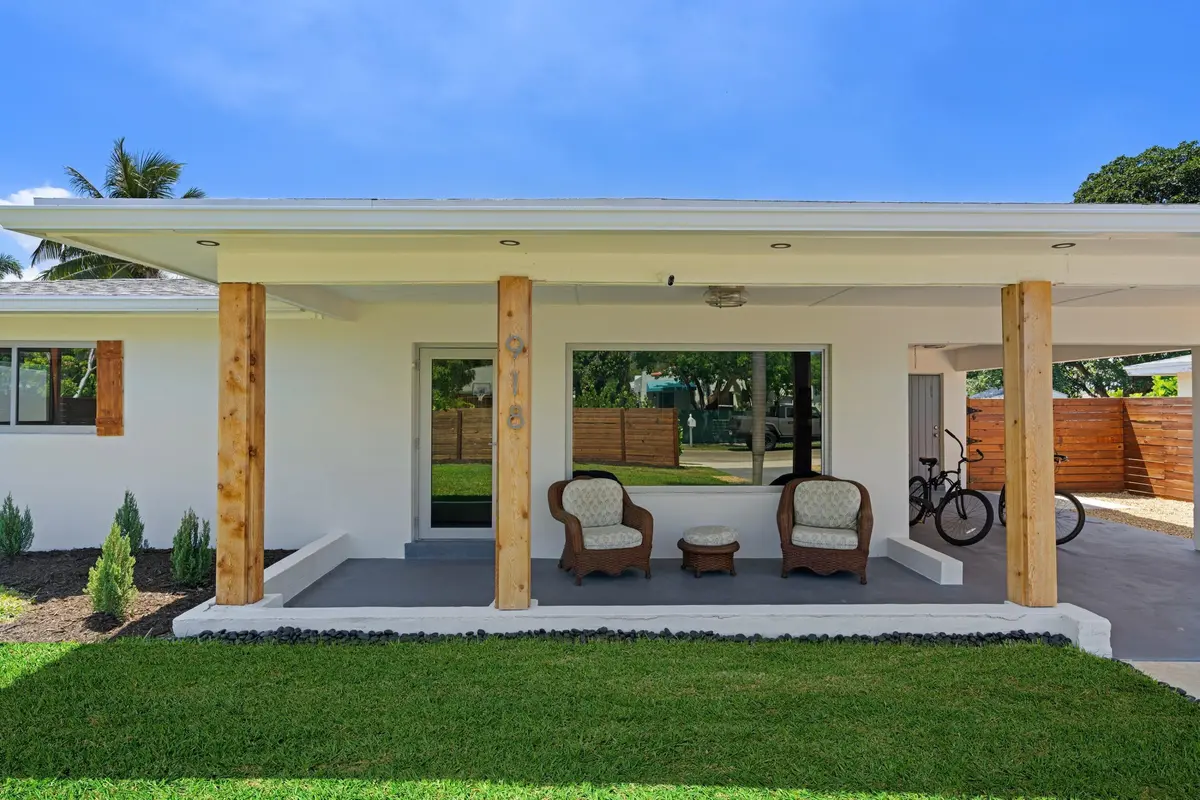 DSC07432.jpg-SMALL at 918 SE 3RD Avenue, Delray Beach