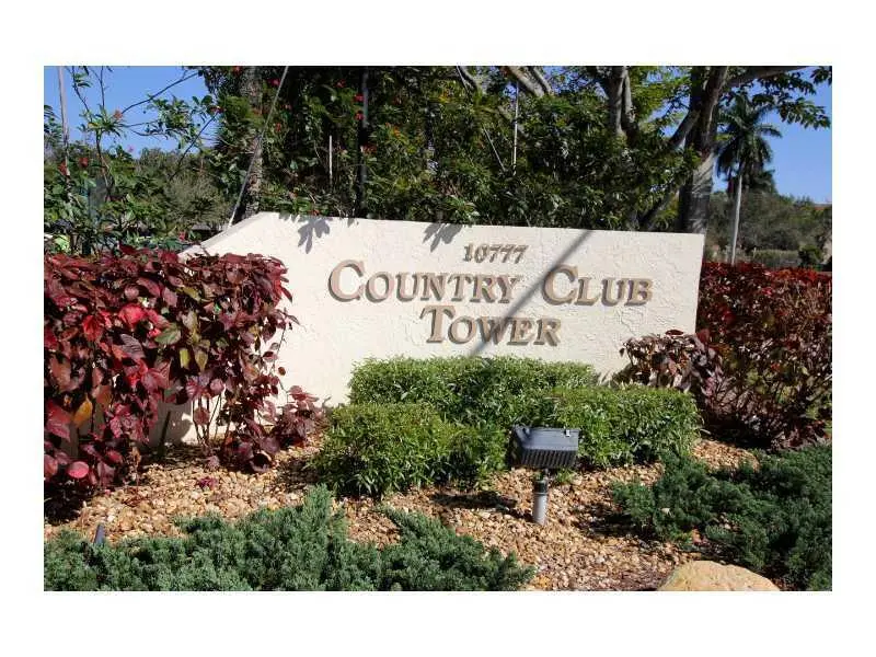 MONUMENT SIGN at 10777 W SAMPLE Road 619, Coral Springs