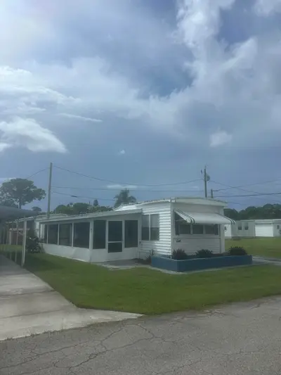 5400 SE Jack Avenue K3, Stuart – Manufactured Home for sale