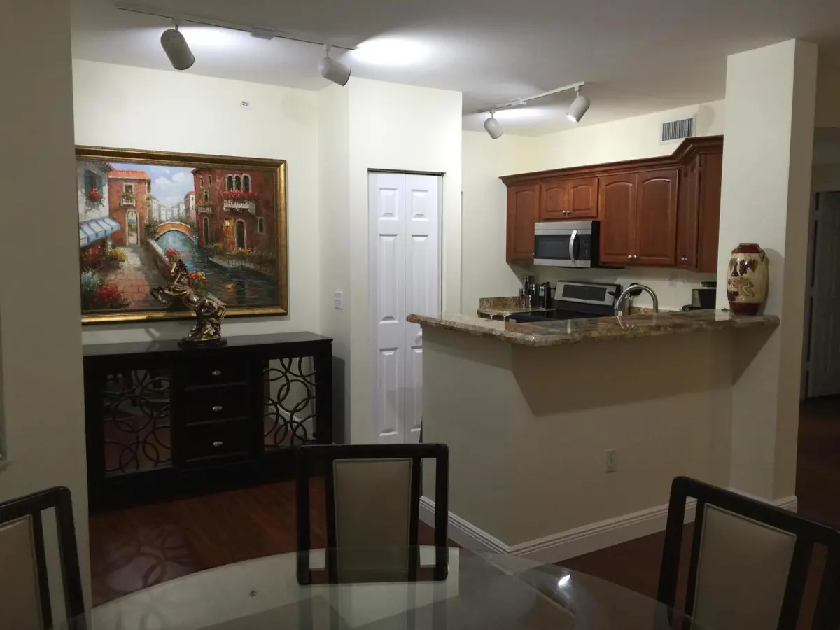 208 KITCHEN at 11720 SAINT ANDREWS Place 208, Wellington